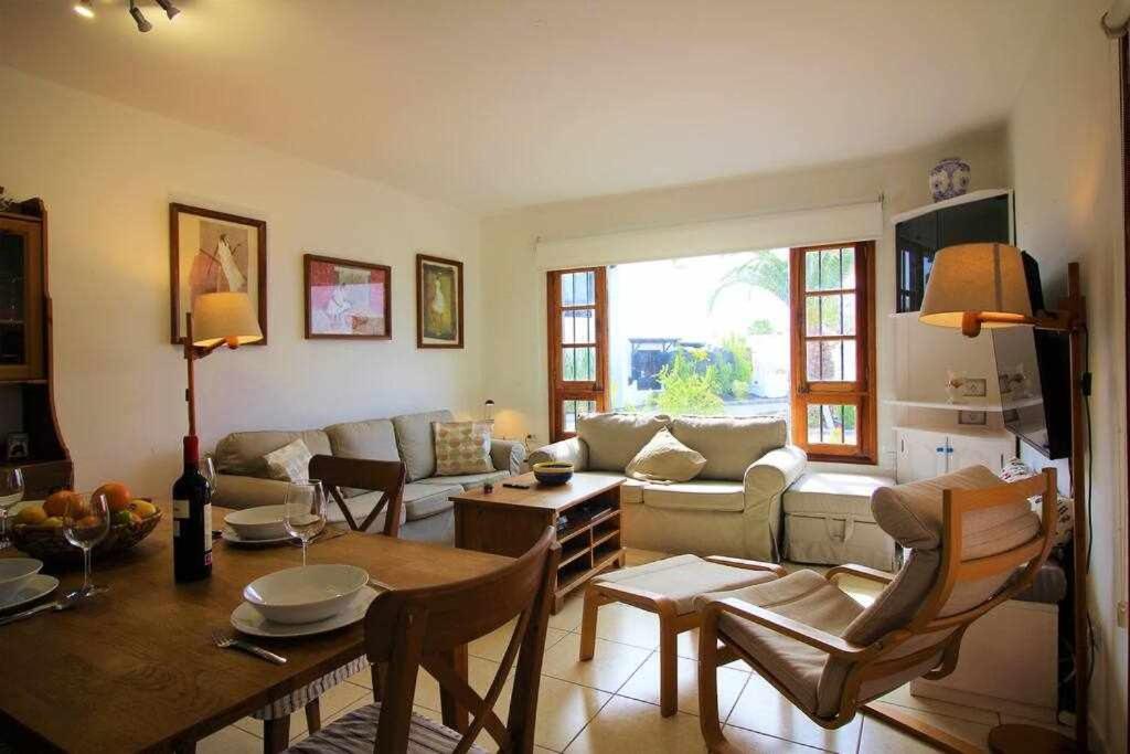 Casa Barbara En Playa Bastian Leilighet Costa Teguise Eksteriør bilde